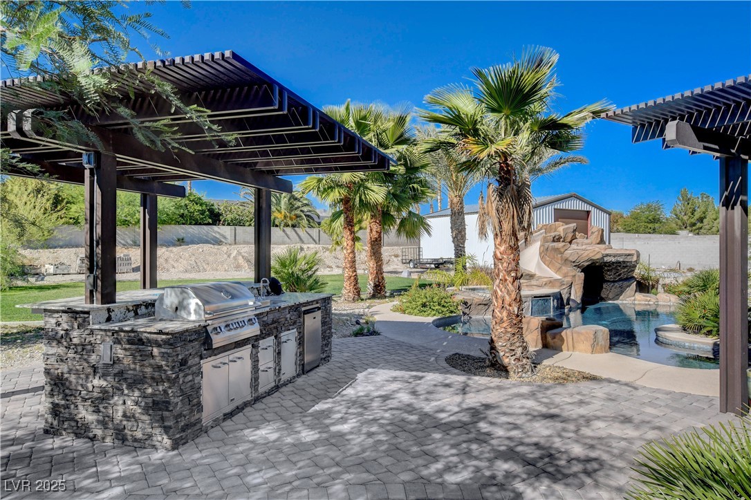 5025 North Chieftain Street