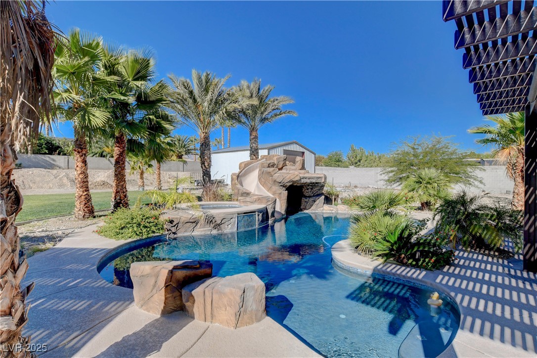 5025 North Chieftain Street