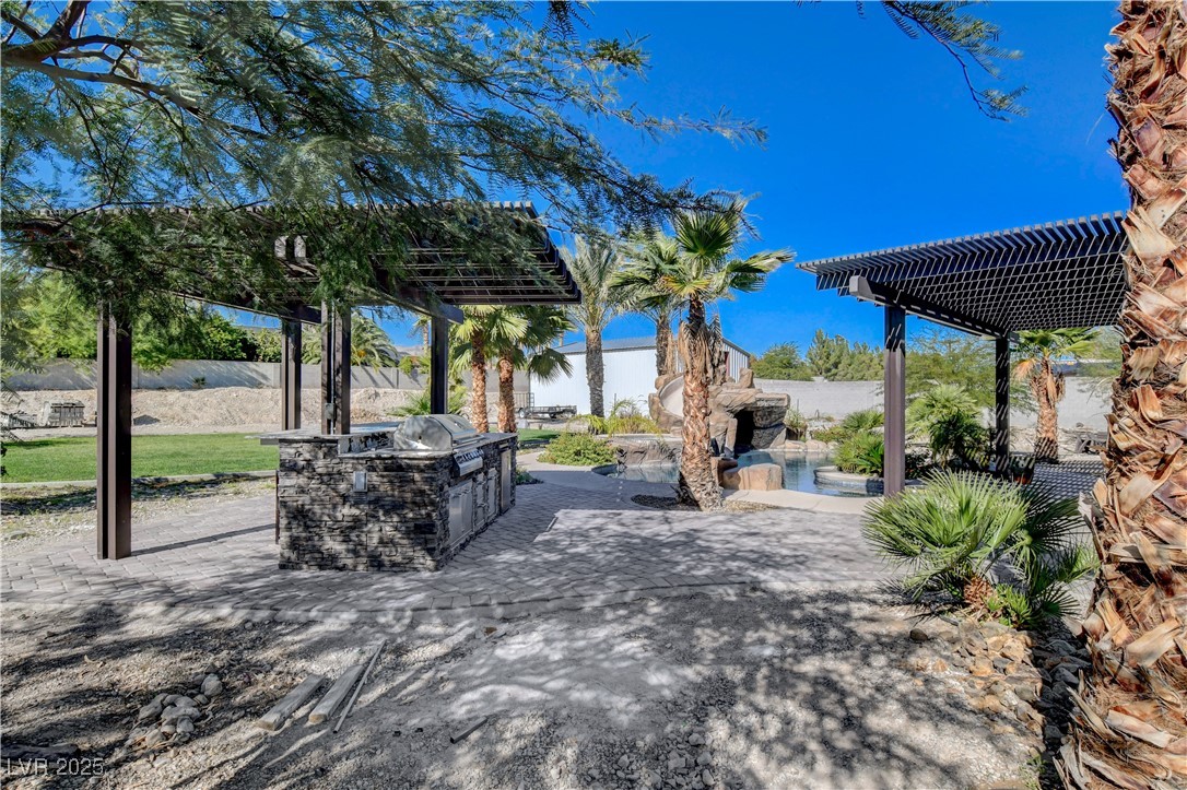 5025 North Chieftain Street