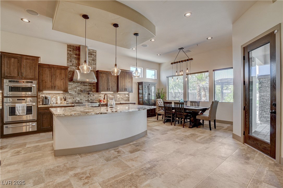 5025 North Chieftain Street