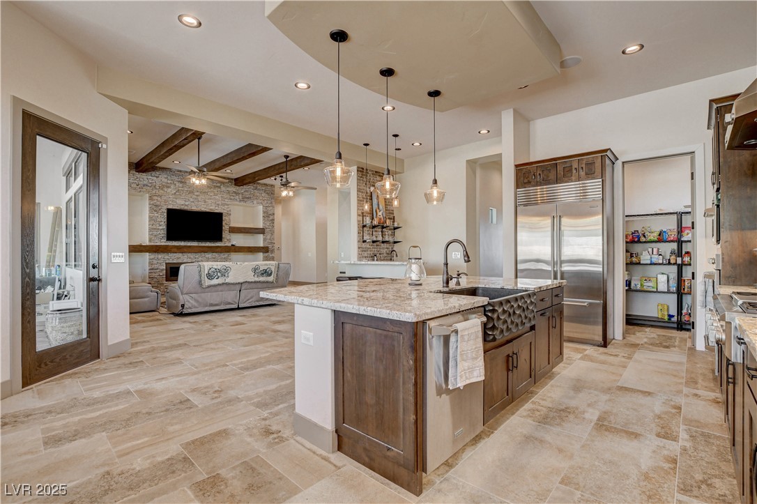 5025 North Chieftain Street