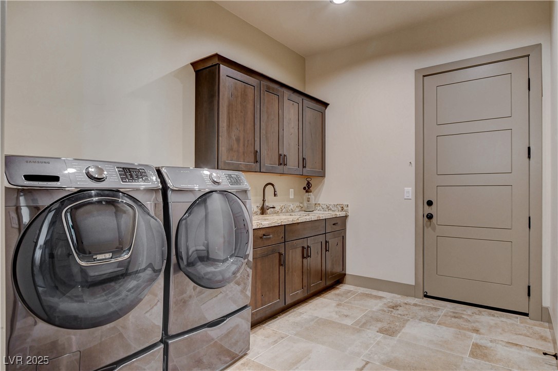 5025 North Chieftain Street