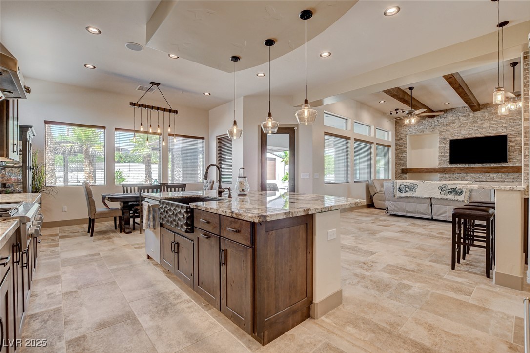 5025 North Chieftain Street