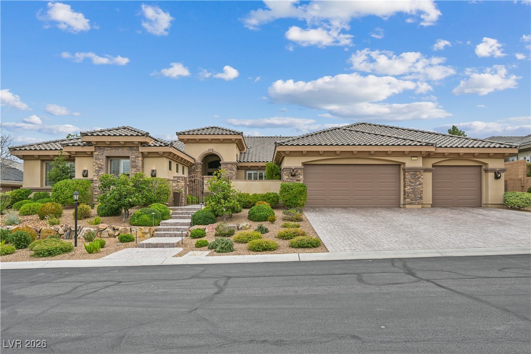 9747 Cathedral Pines Avenue