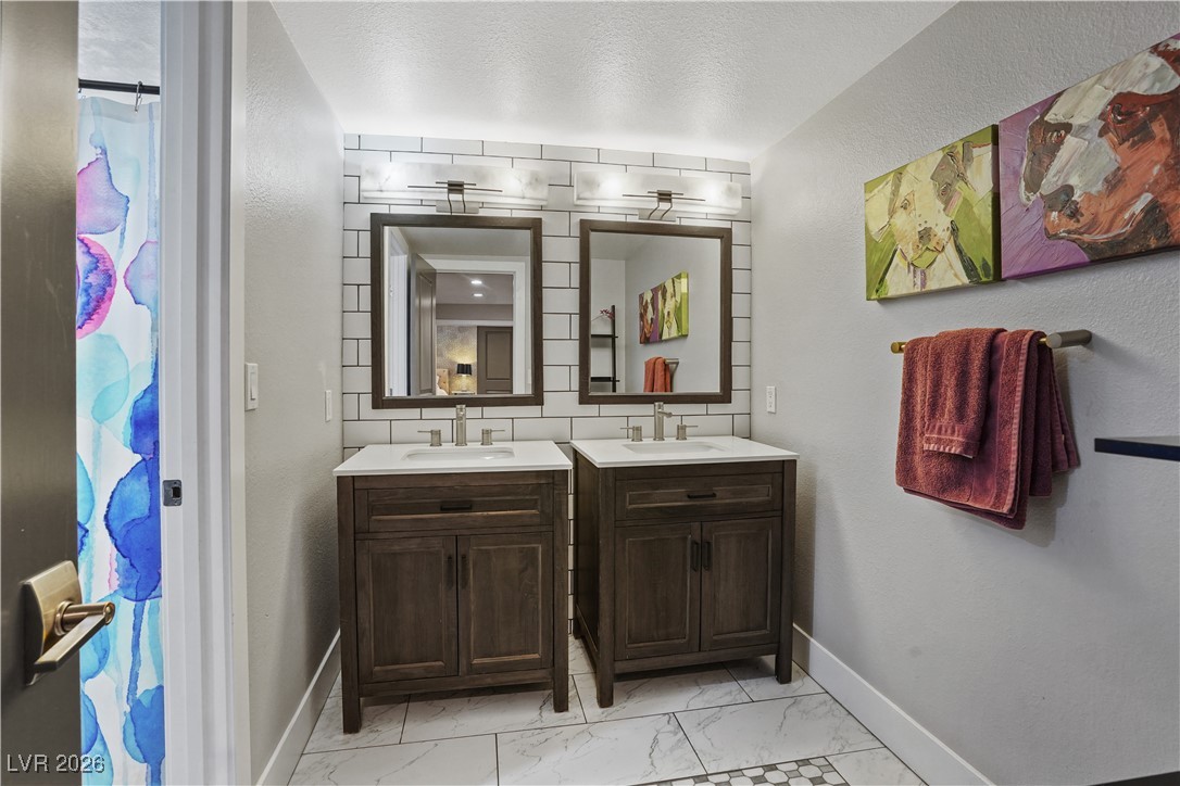 3370 Heavenly View Court