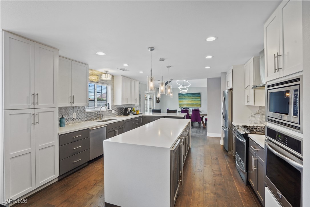 3370 Heavenly View Court