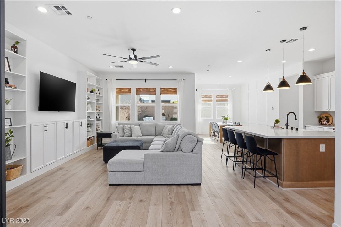 10125 Pleasant Knoll Avenue