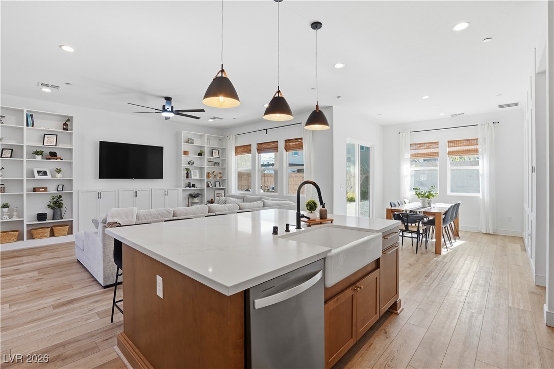 10125 Pleasant Knoll Avenue