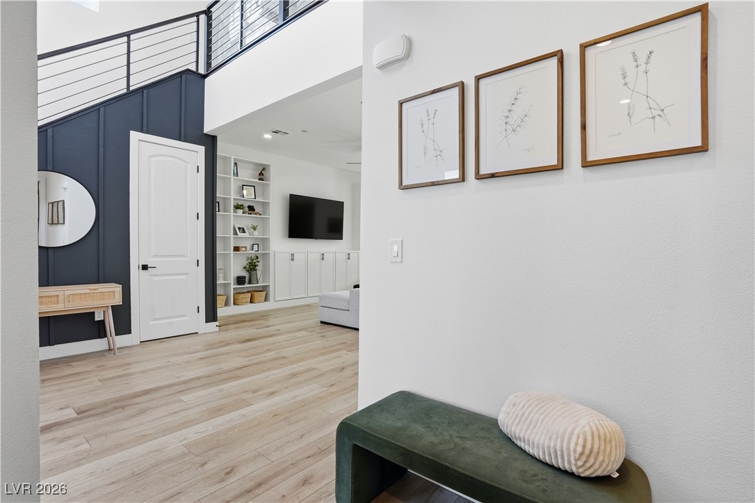 10125 Pleasant Knoll Avenue