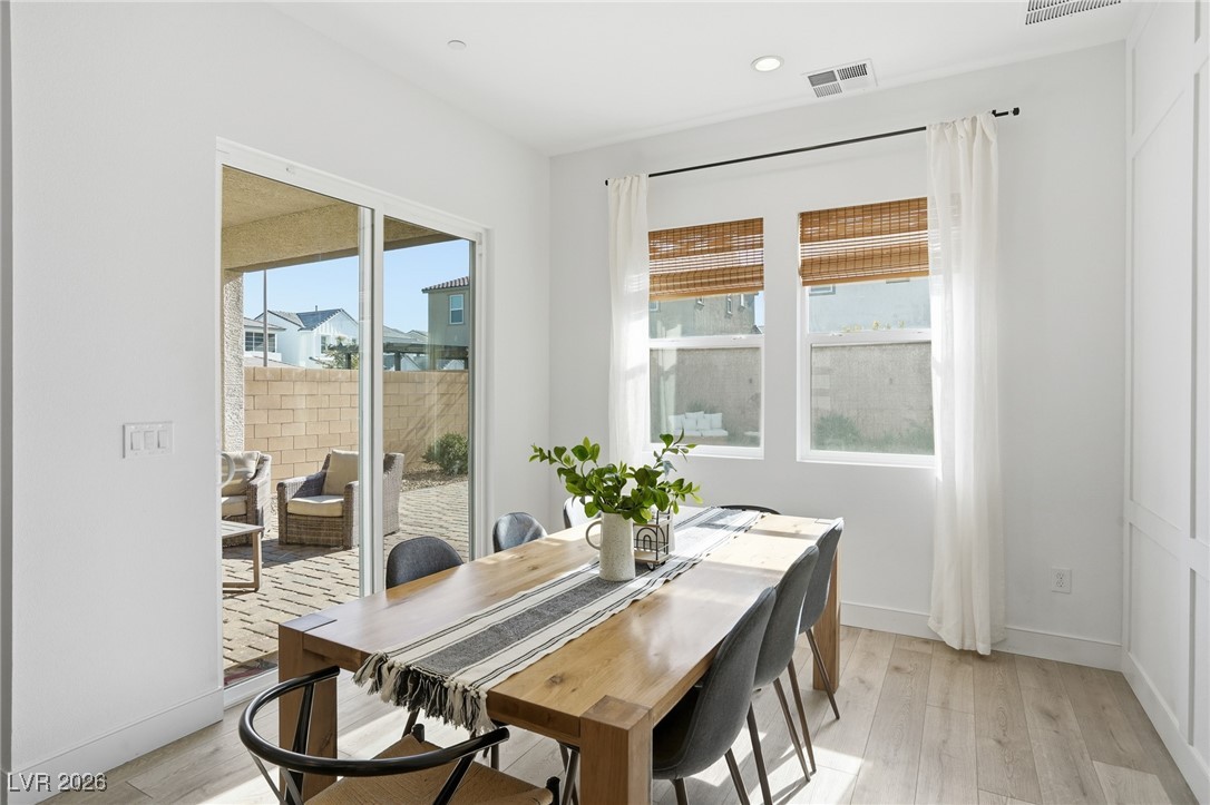 10125 Pleasant Knoll Avenue