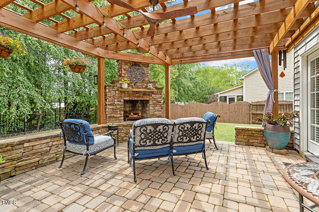 1842 Landstrom Lane