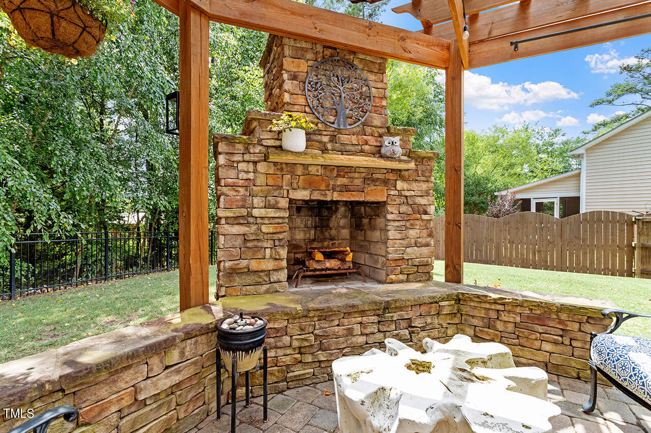 1842 Landstrom Lane