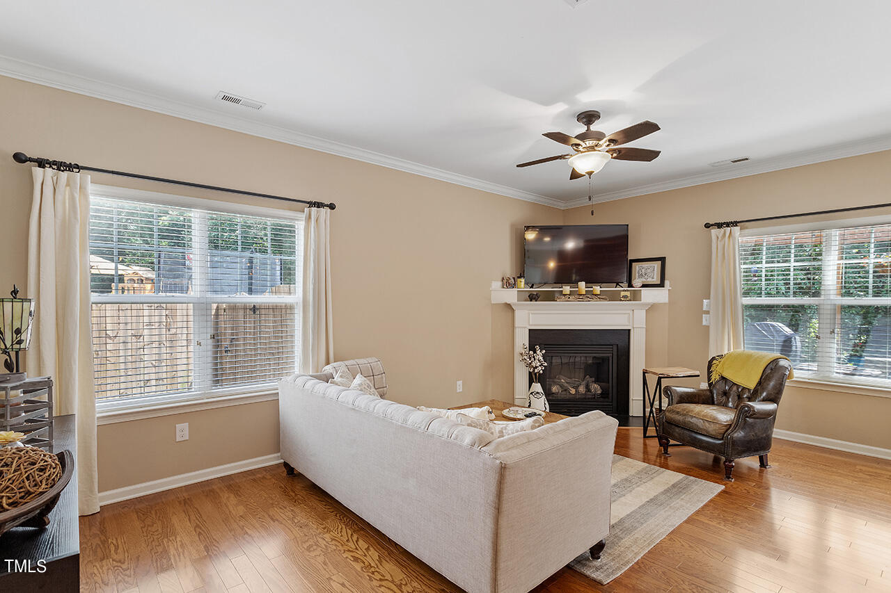 1842 Landstrom Lane