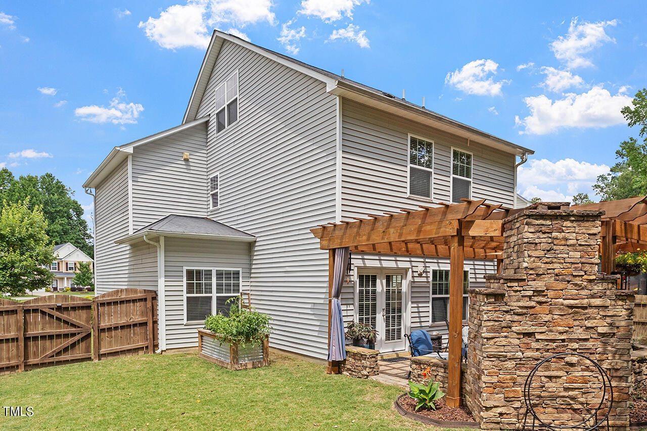 1842 Landstrom Lane