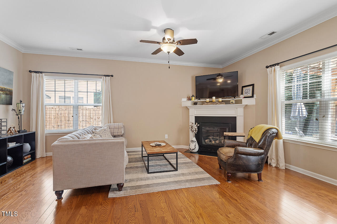 1842 Landstrom Lane