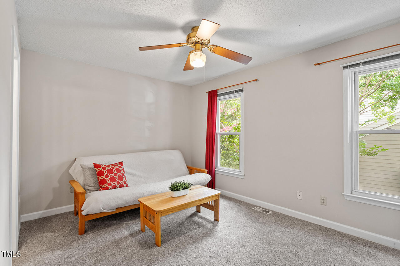 3423 Balfour E