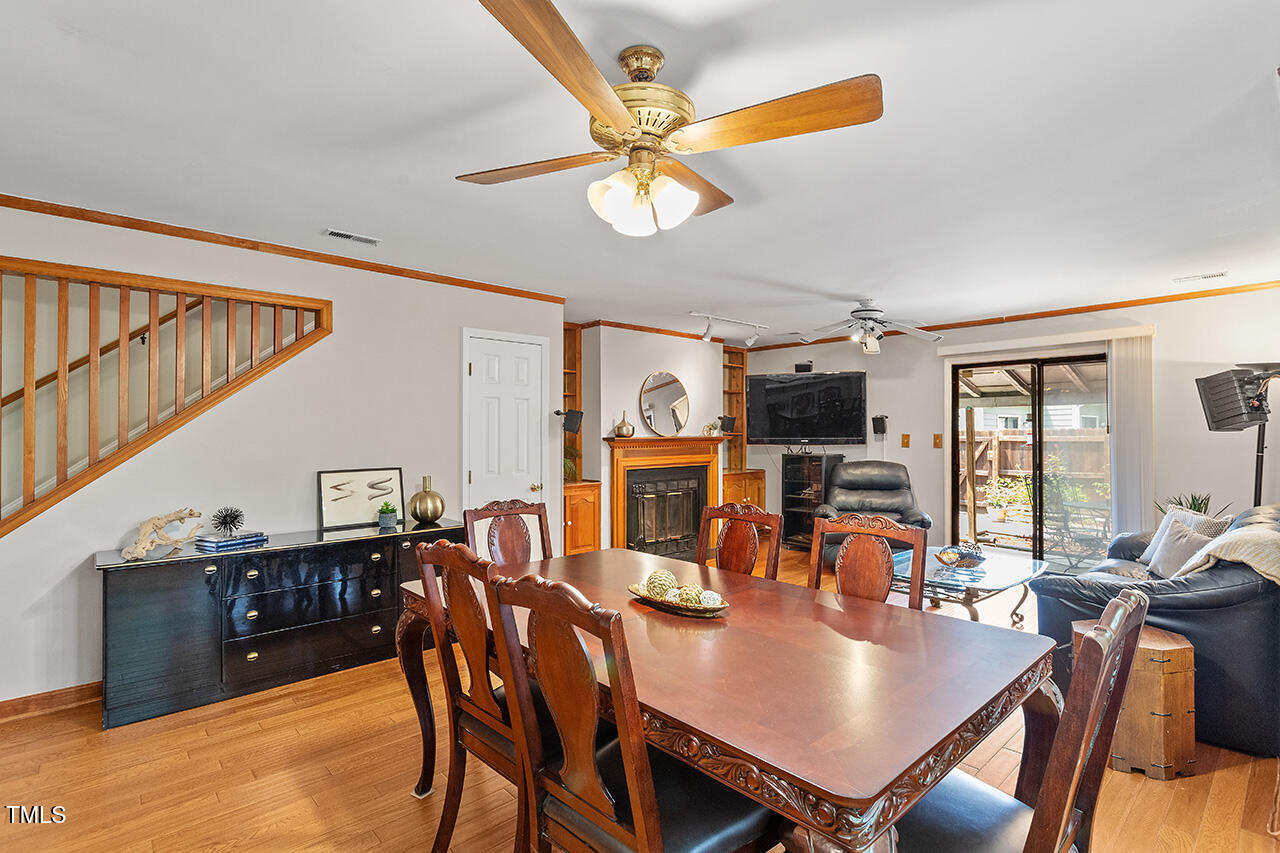 3423 Balfour E