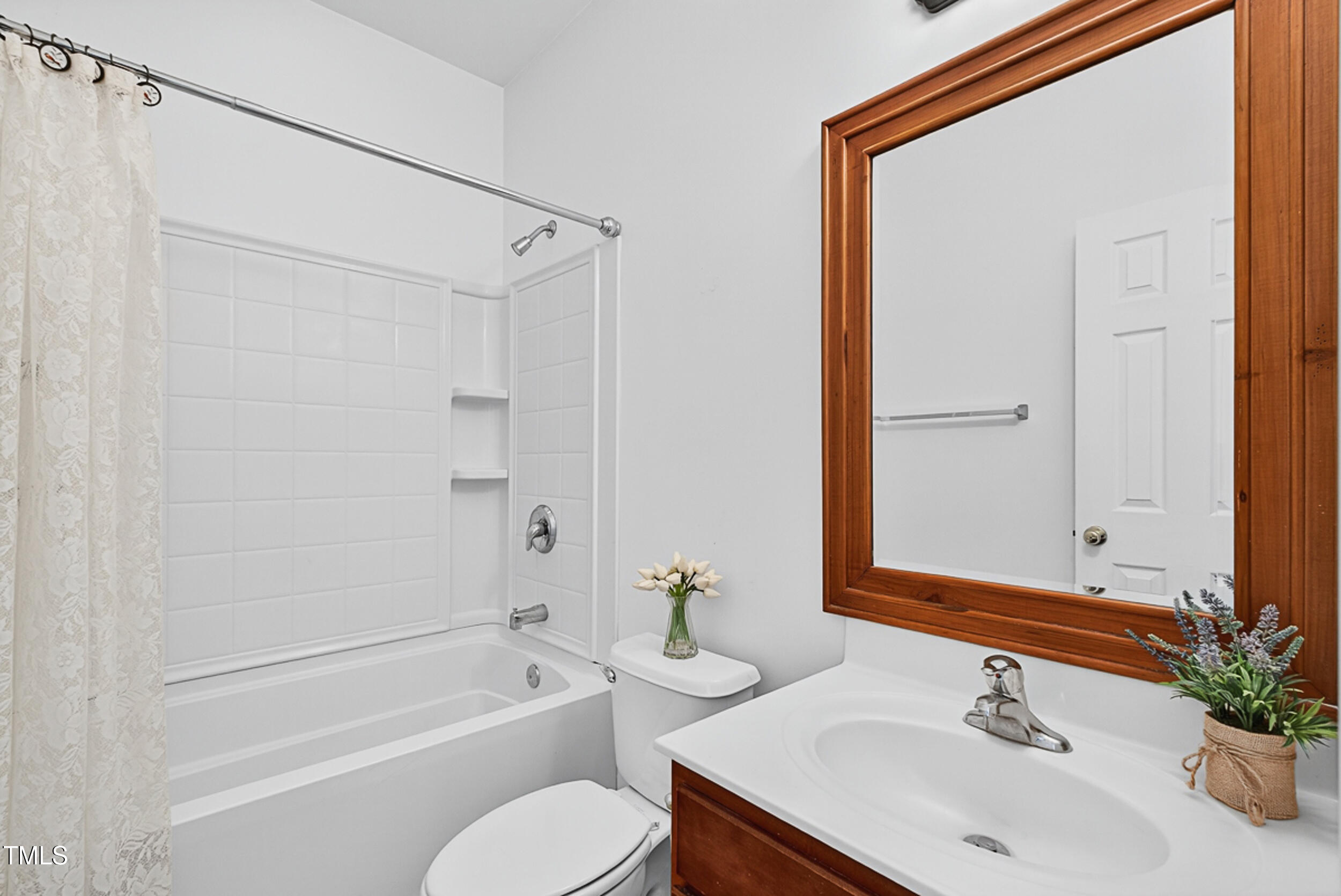 1124 Woodlands Creek Way