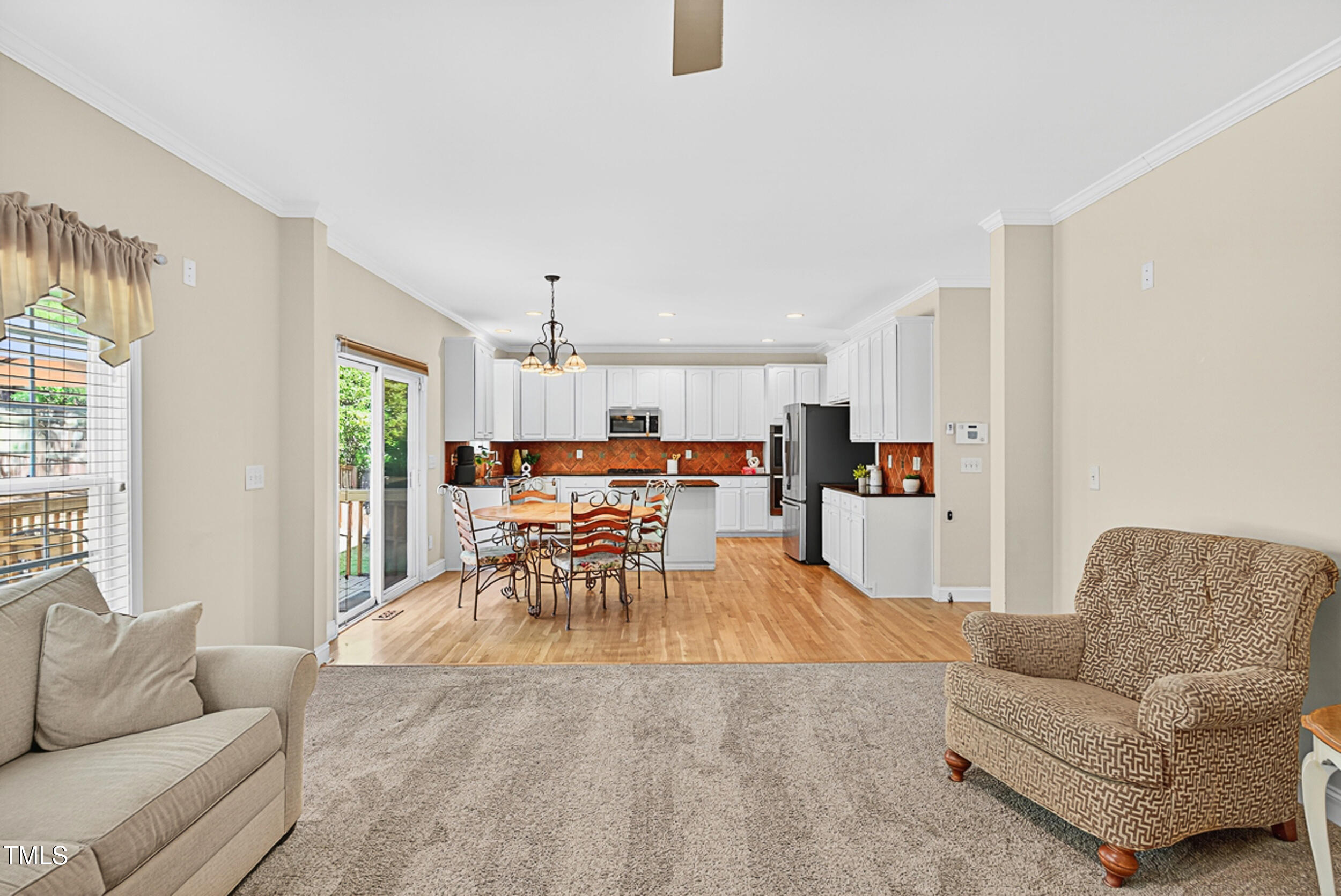 1124 Woodlands Creek Way