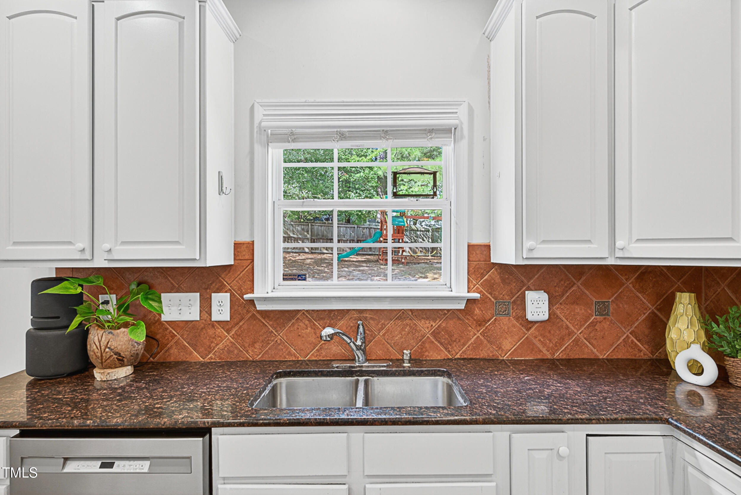 1124 Woodlands Creek Way