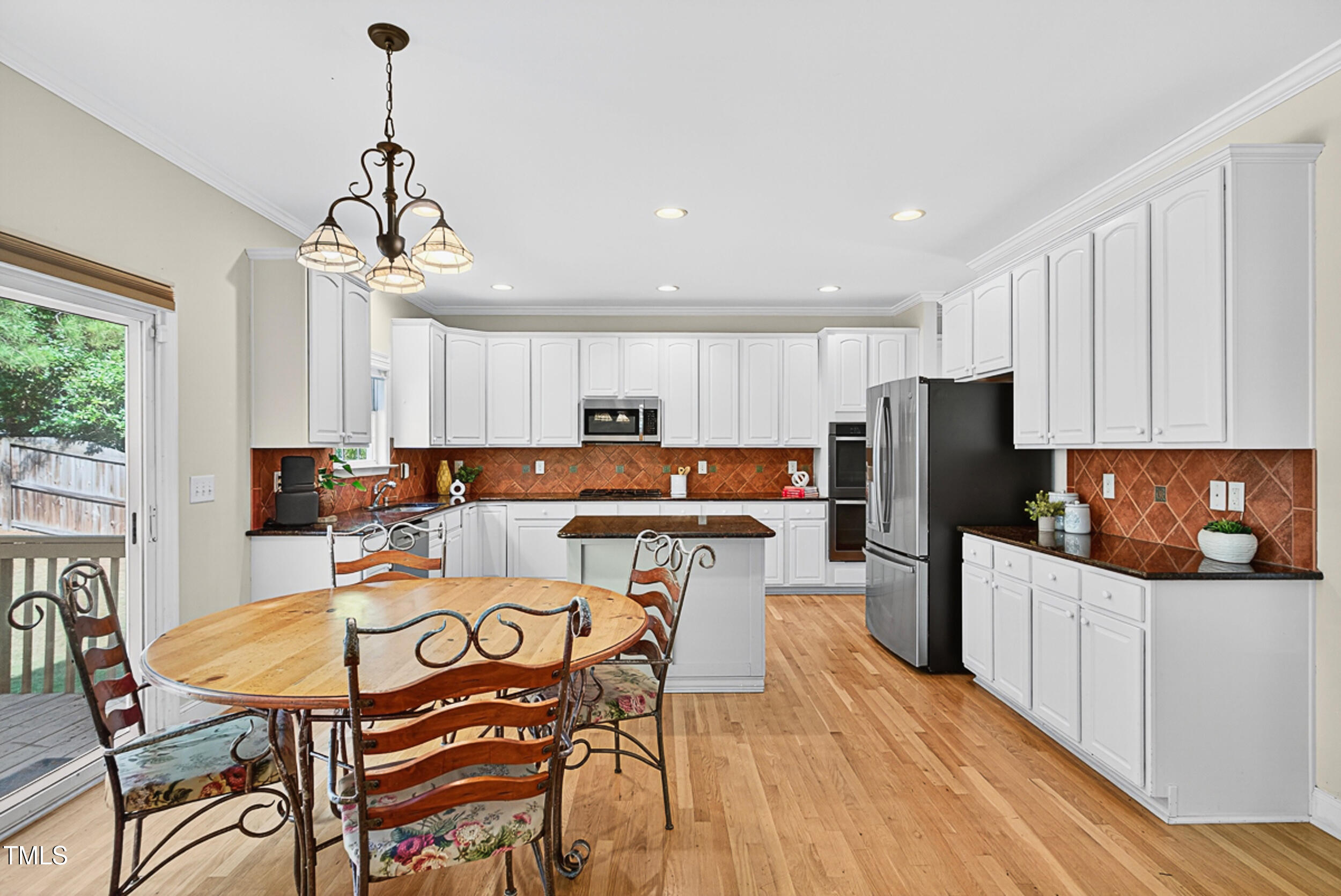 1124 Woodlands Creek Way