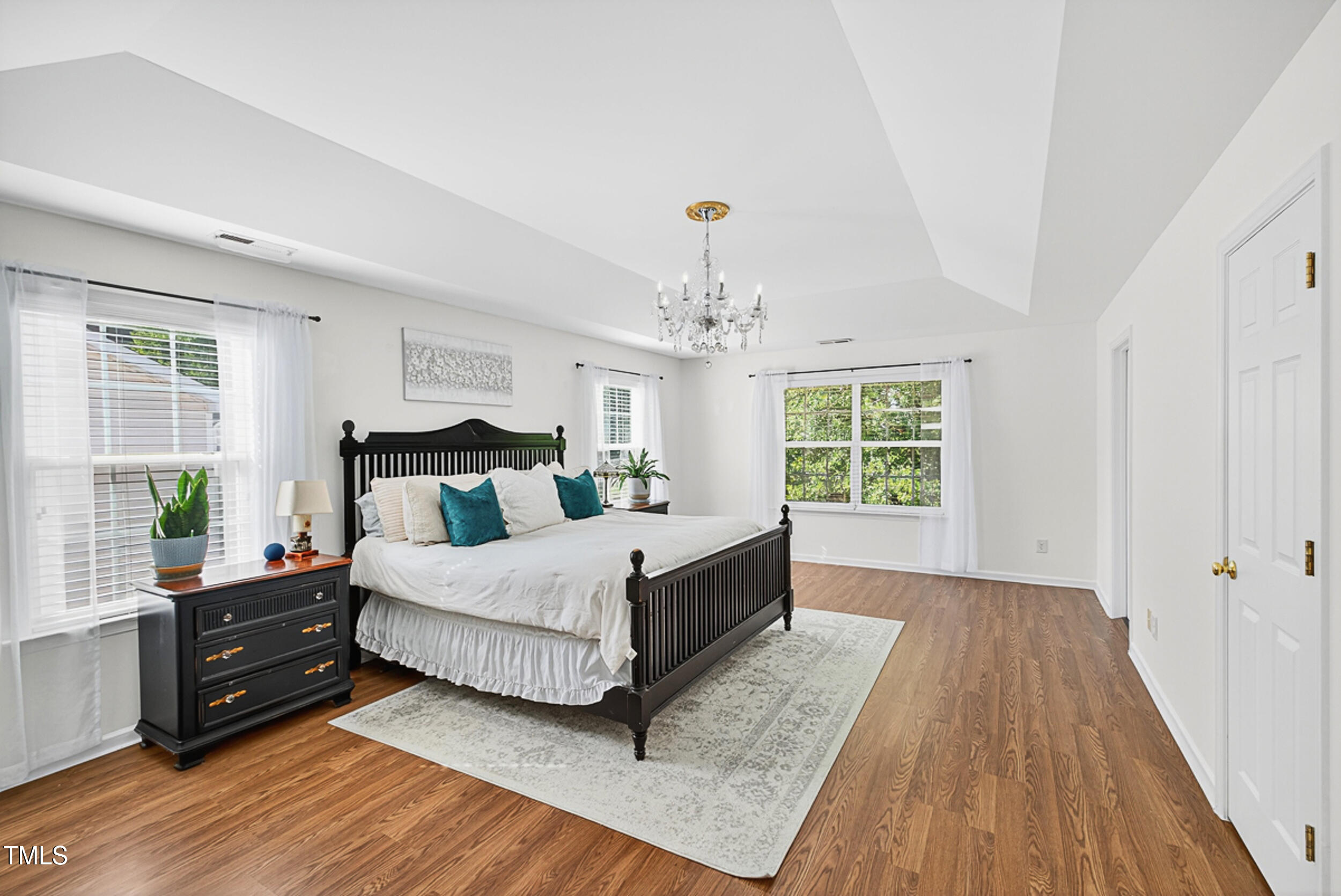 1124 Woodlands Creek Way