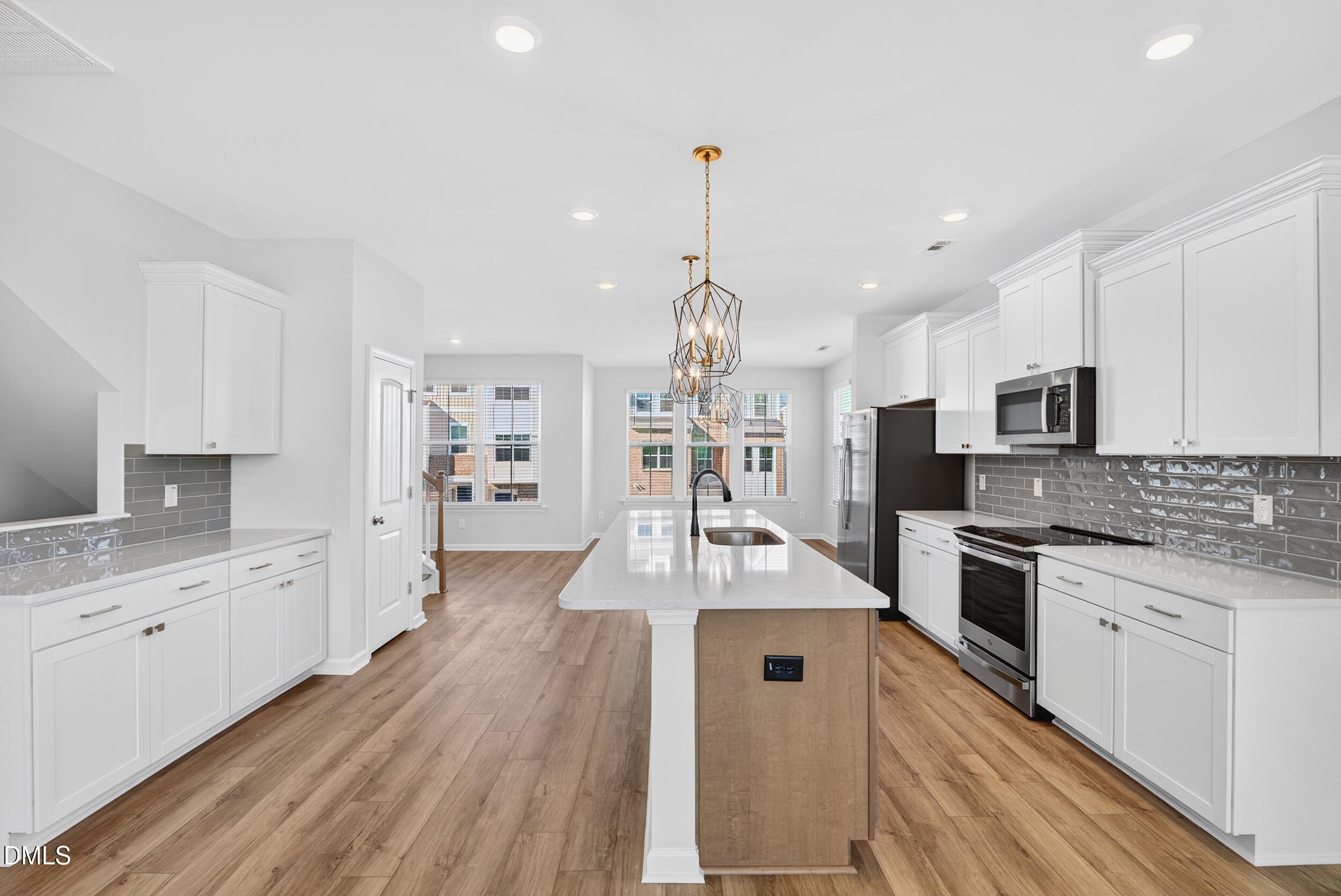 335 Chesapeake Commons Street