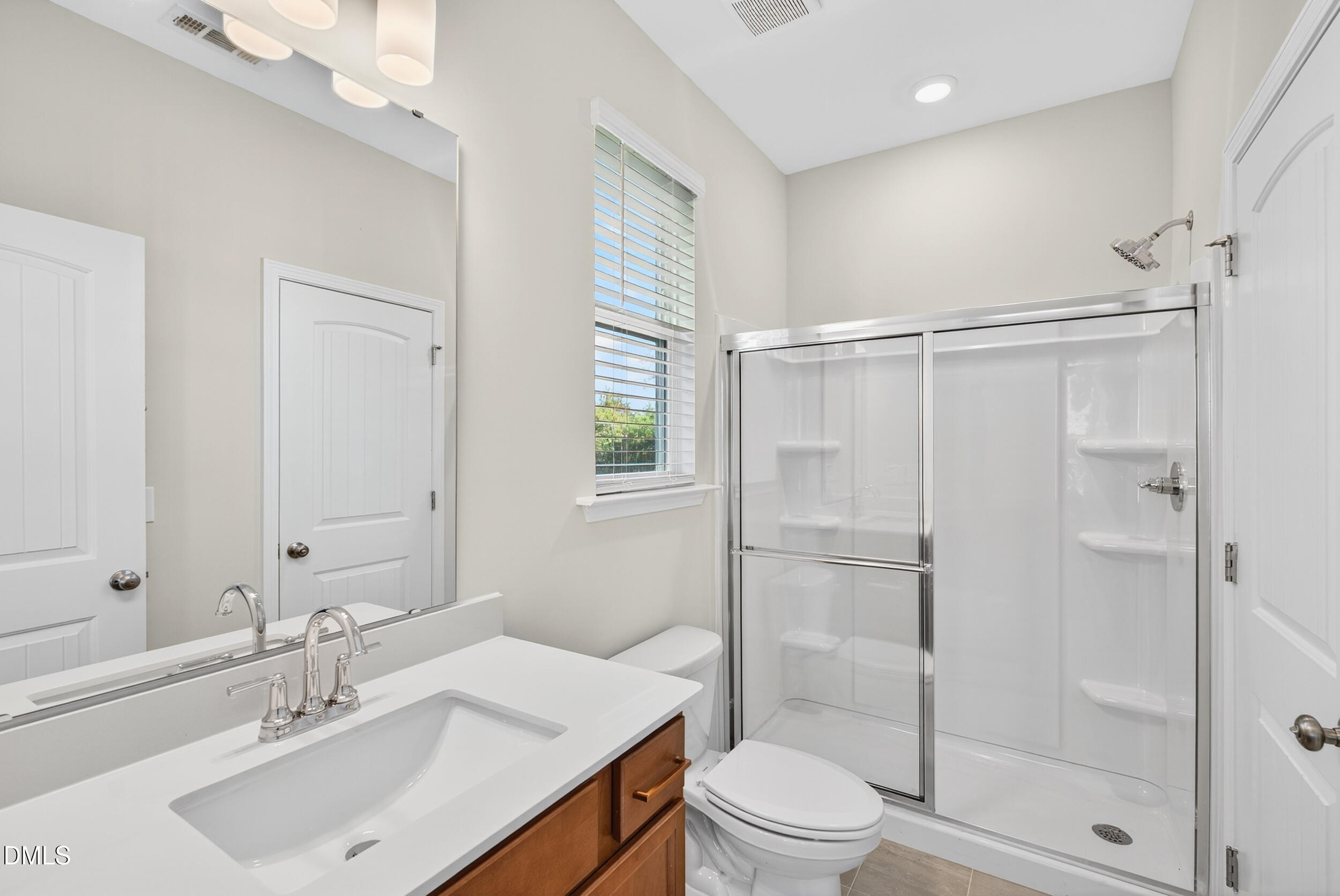 335 Chesapeake Commons Street