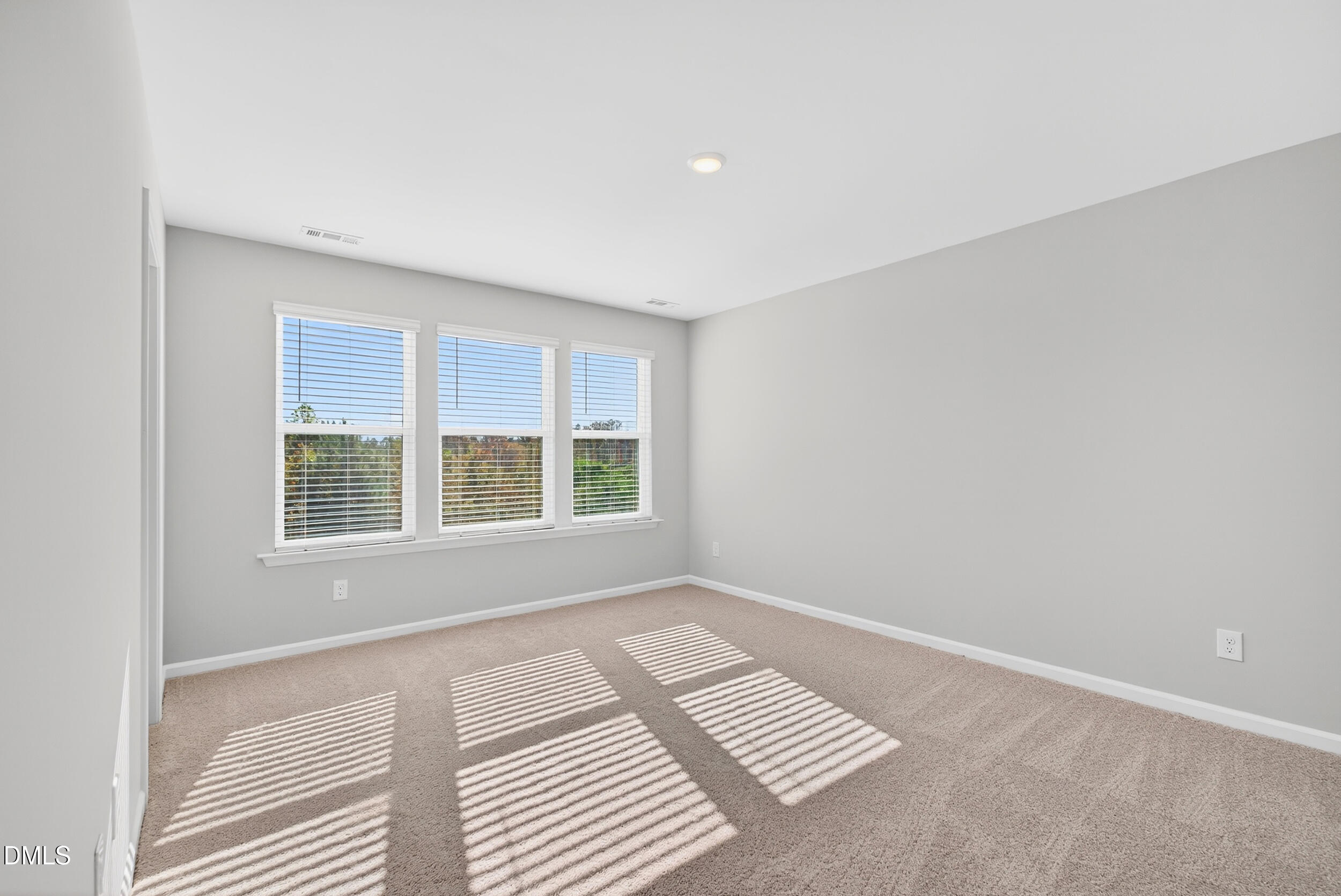 315 Chesapeake Commons Street