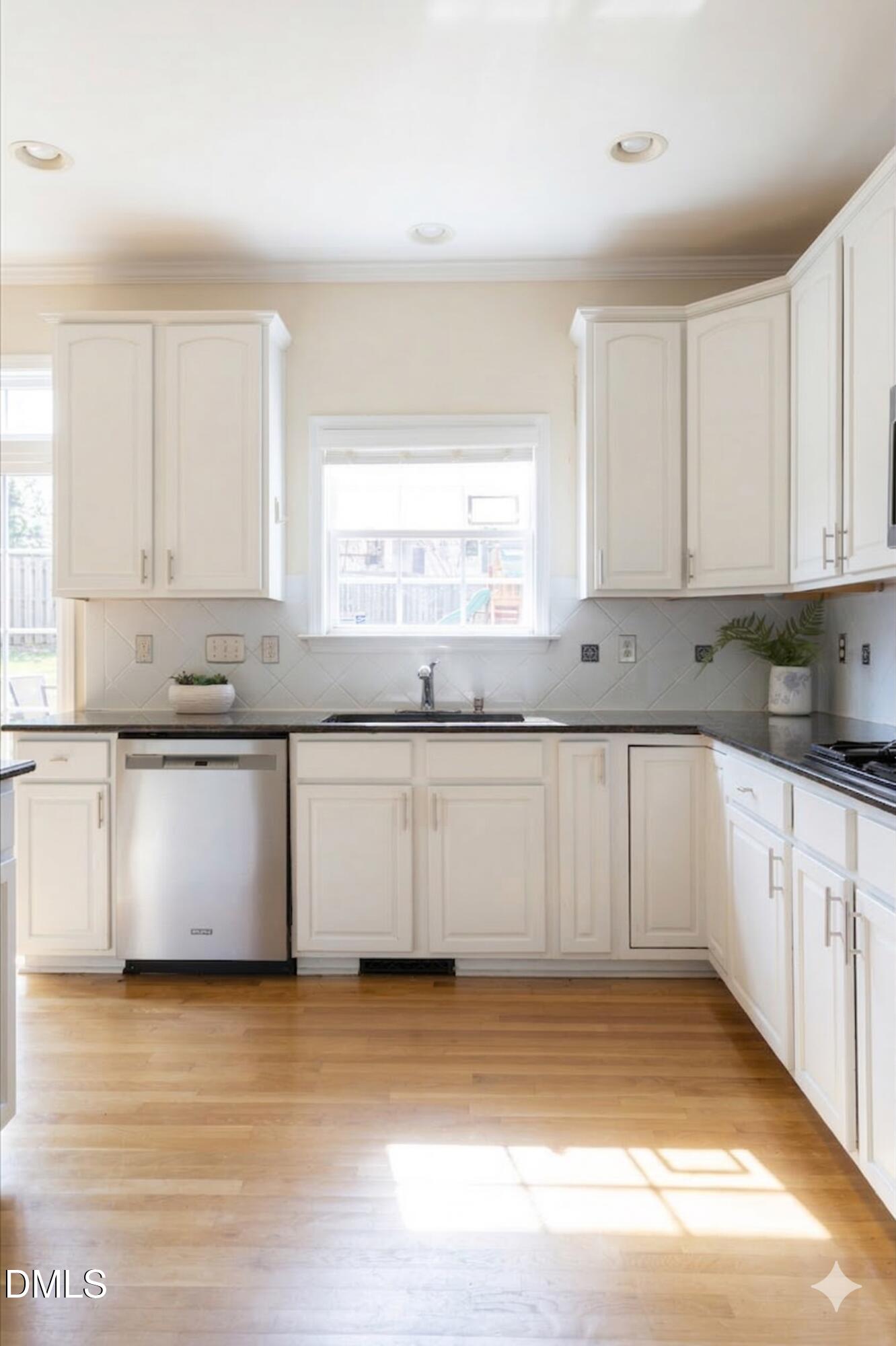 1124 Woodlands Creek Way