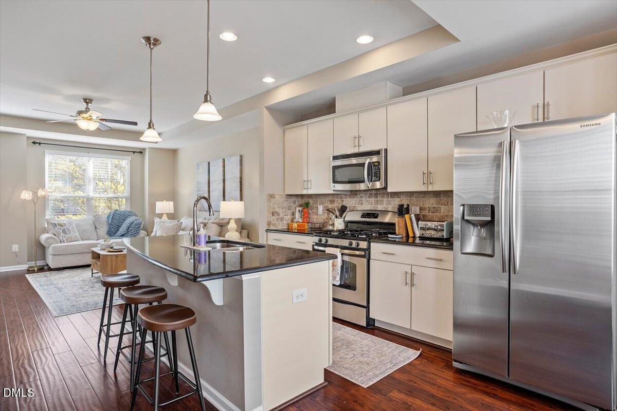 1427 Crafton Way