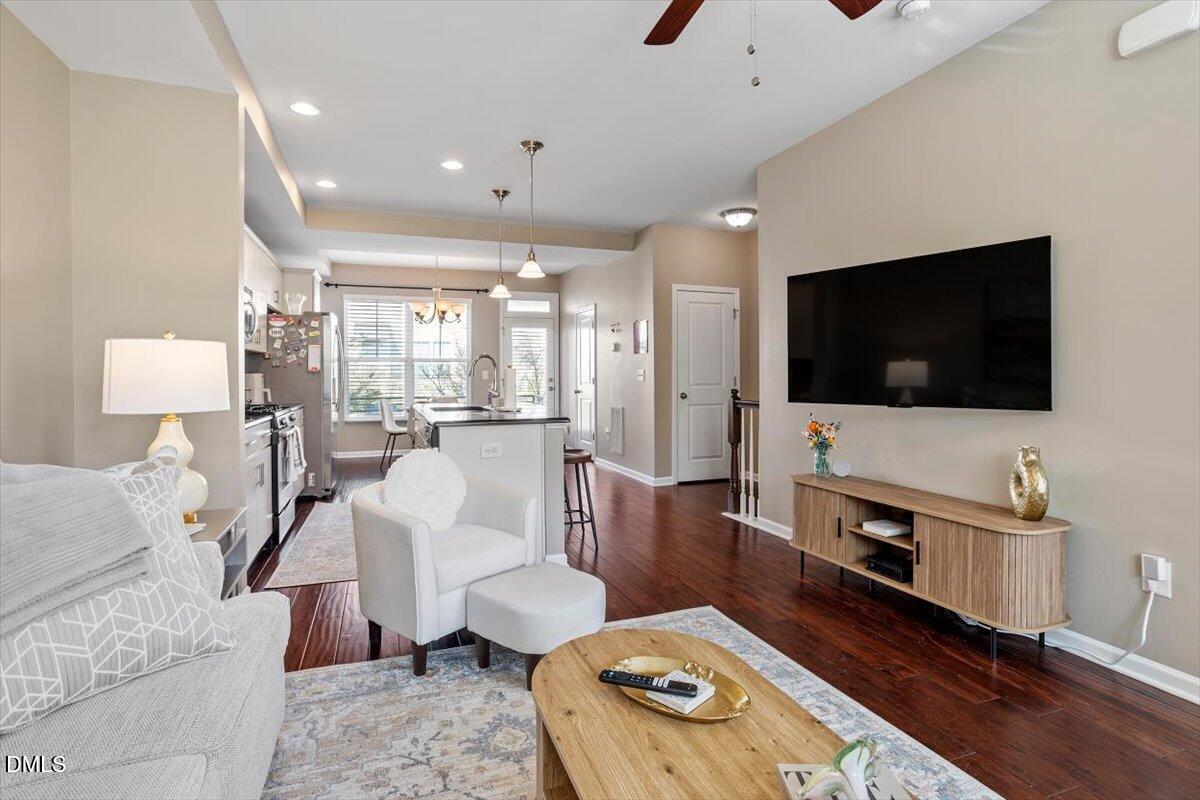 1427 Crafton Way