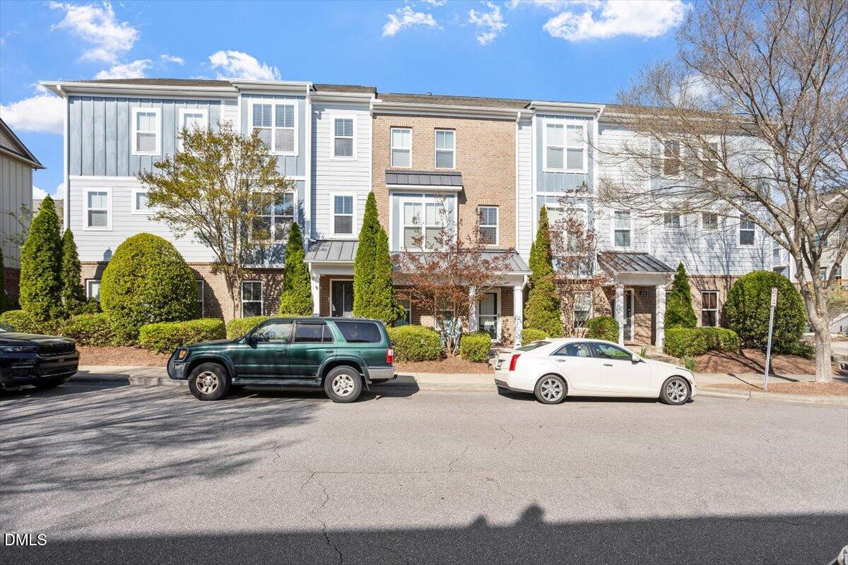 1427 Crafton Way