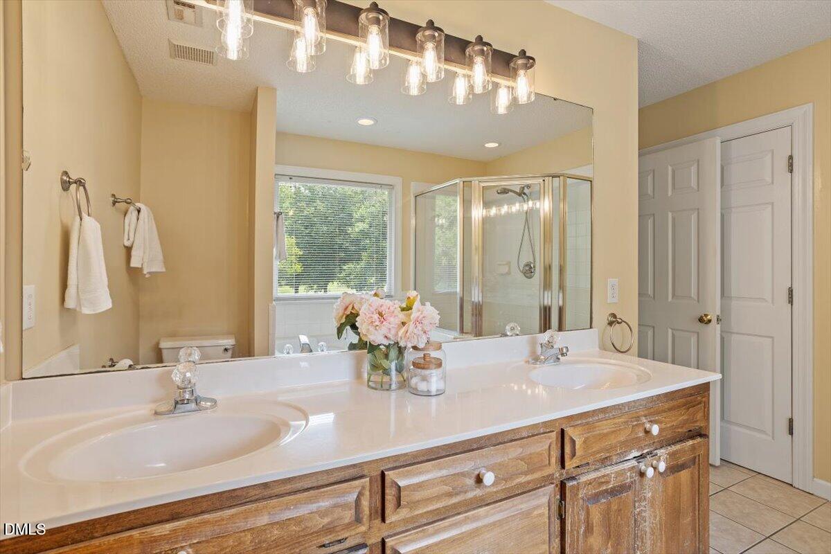 2700 Mary Marvin Trail