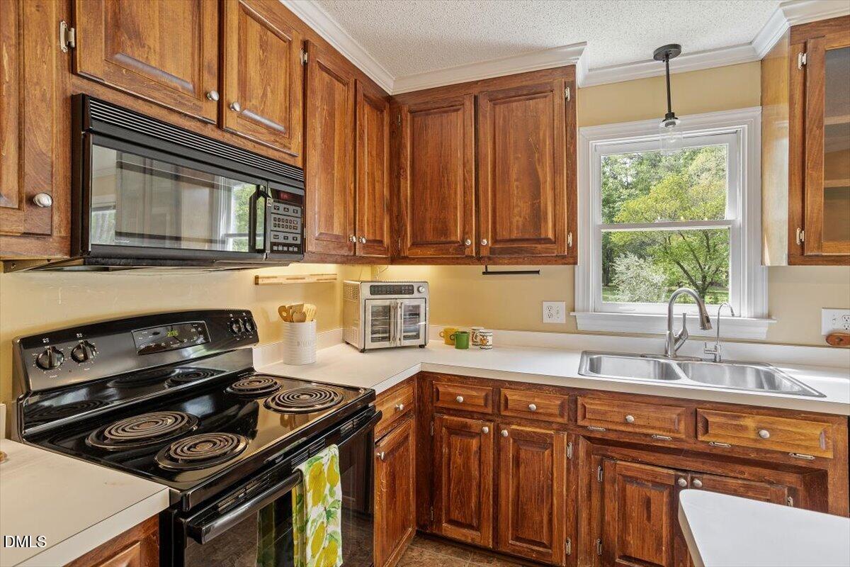 2700 Mary Marvin Trail