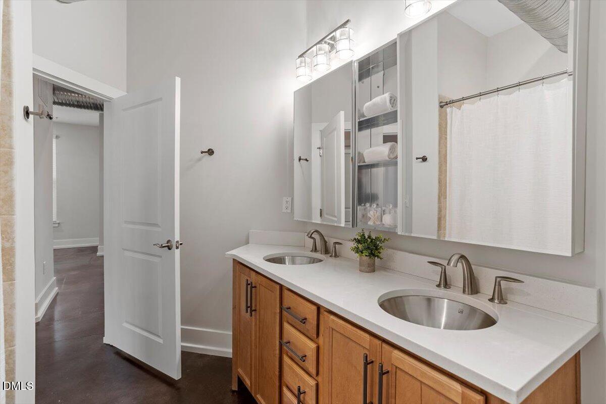 300 Finsbury Street Apt 115