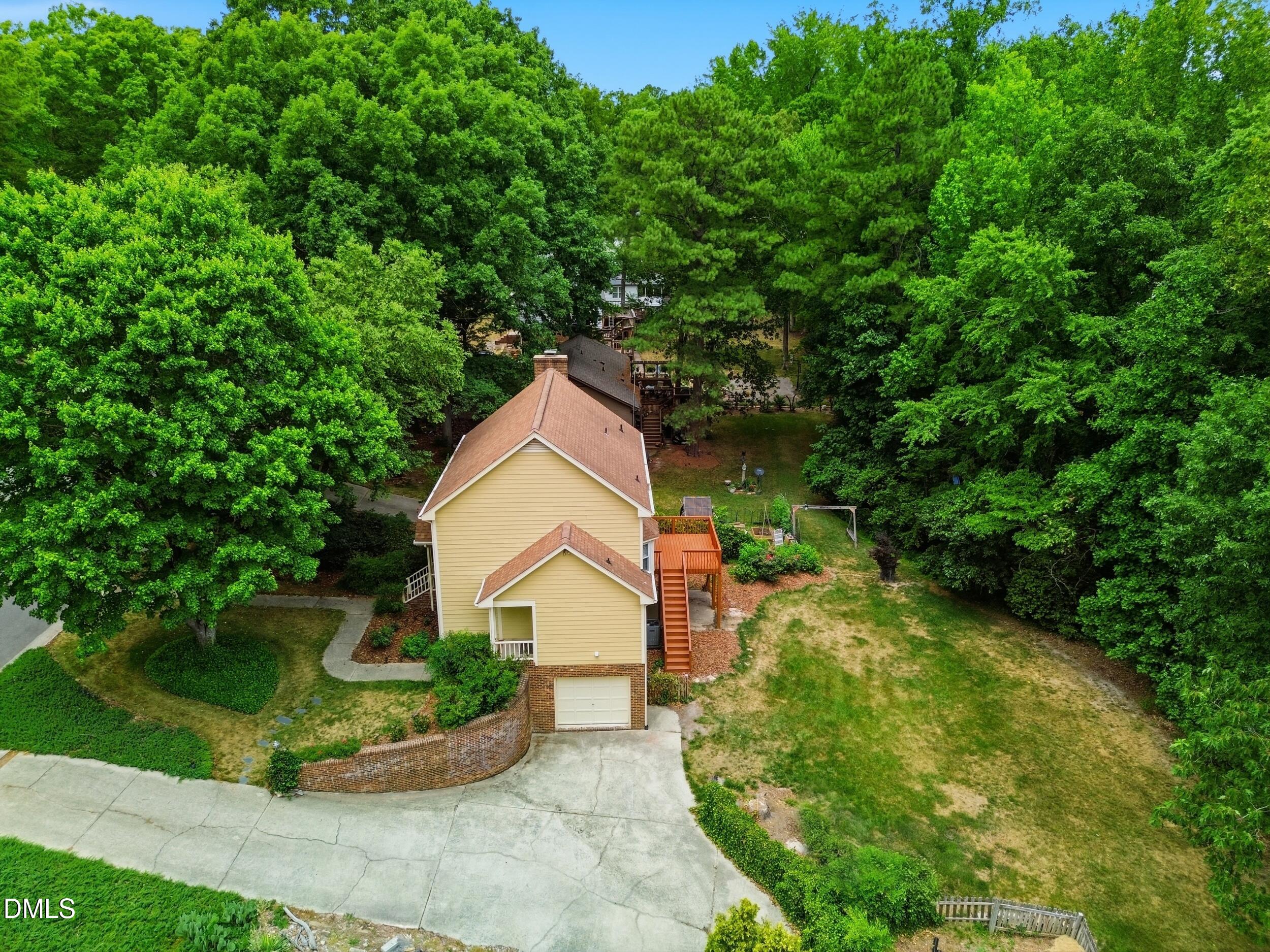 7312 Deer Track Drive