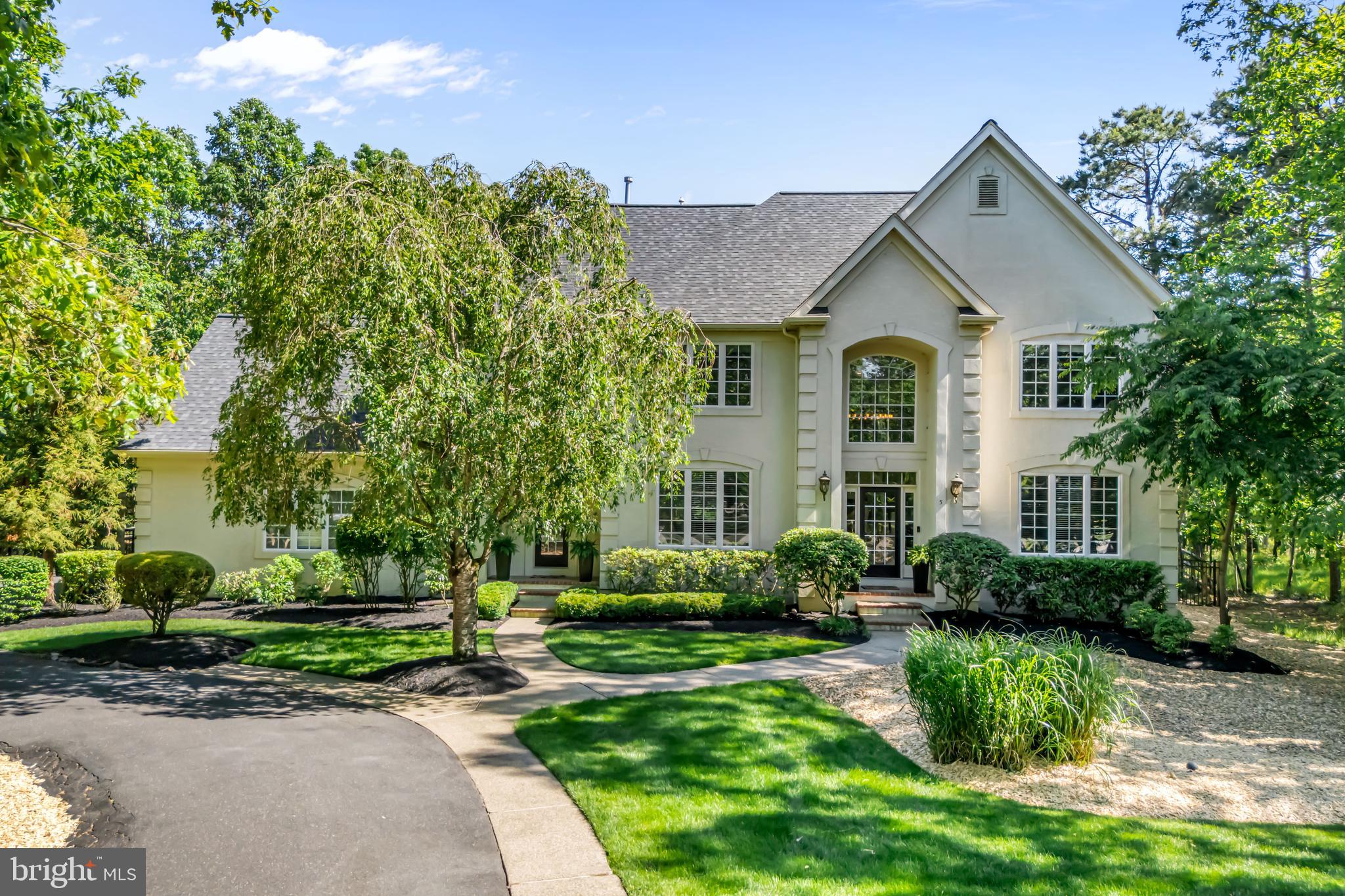 5 SOMERTON SQUARE
