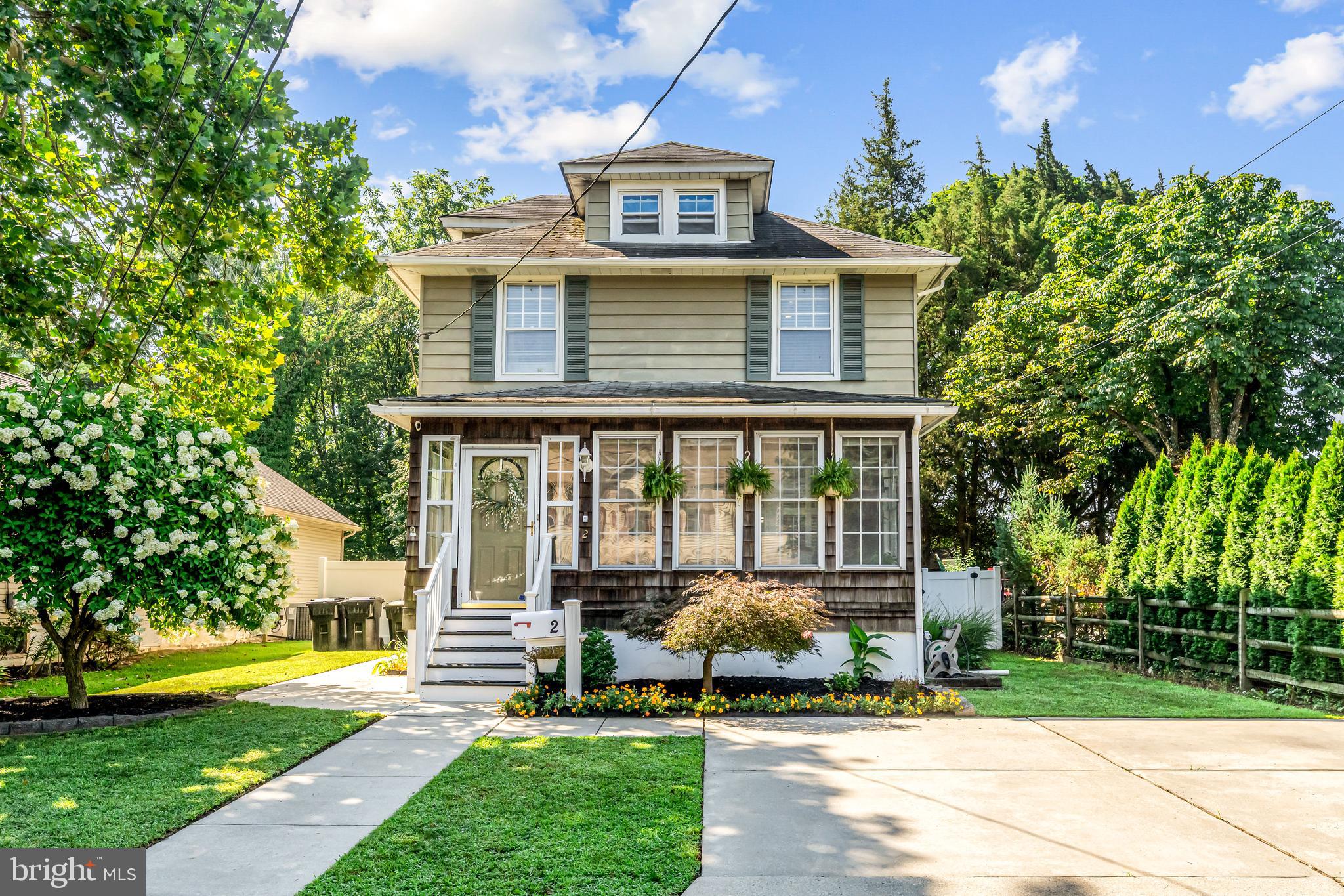 2 Smithfield Ave