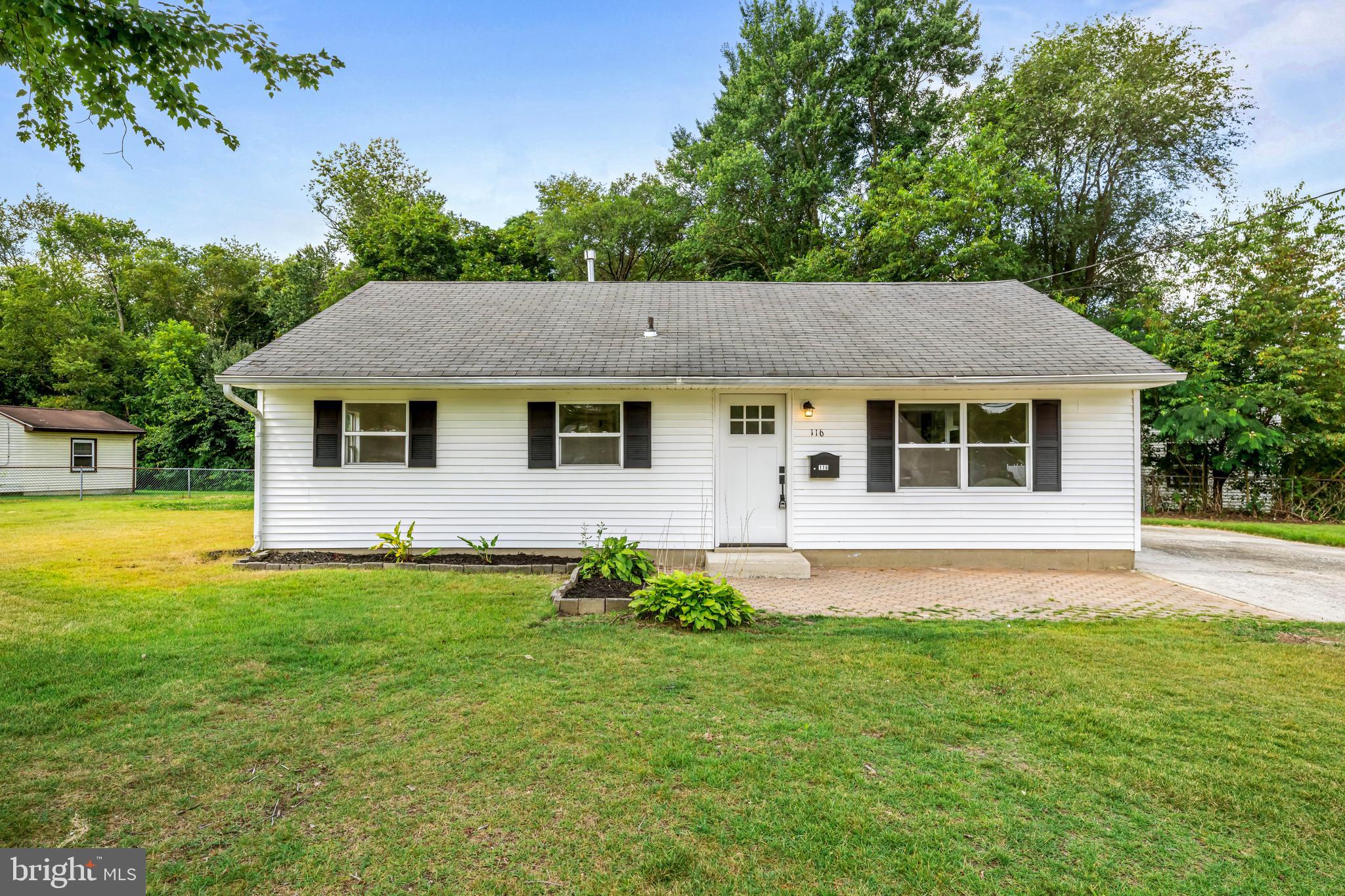 116 S Dennis Dr