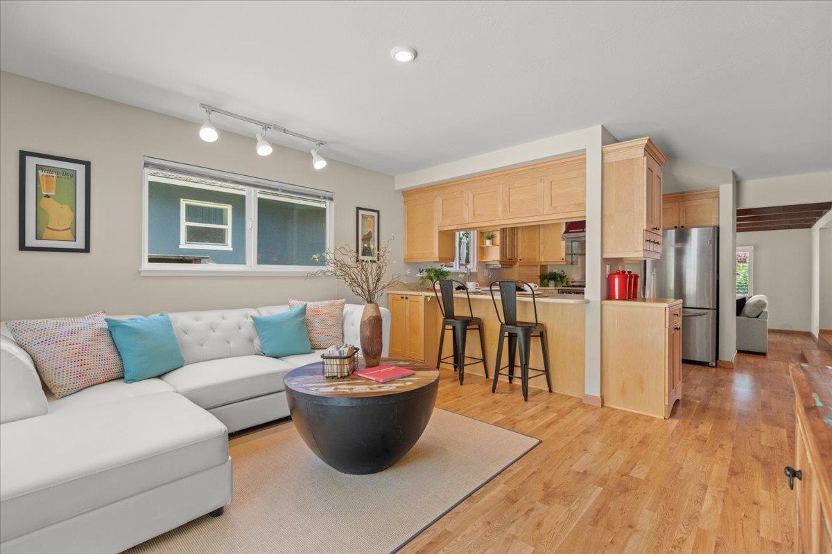 661 Prospect Heights