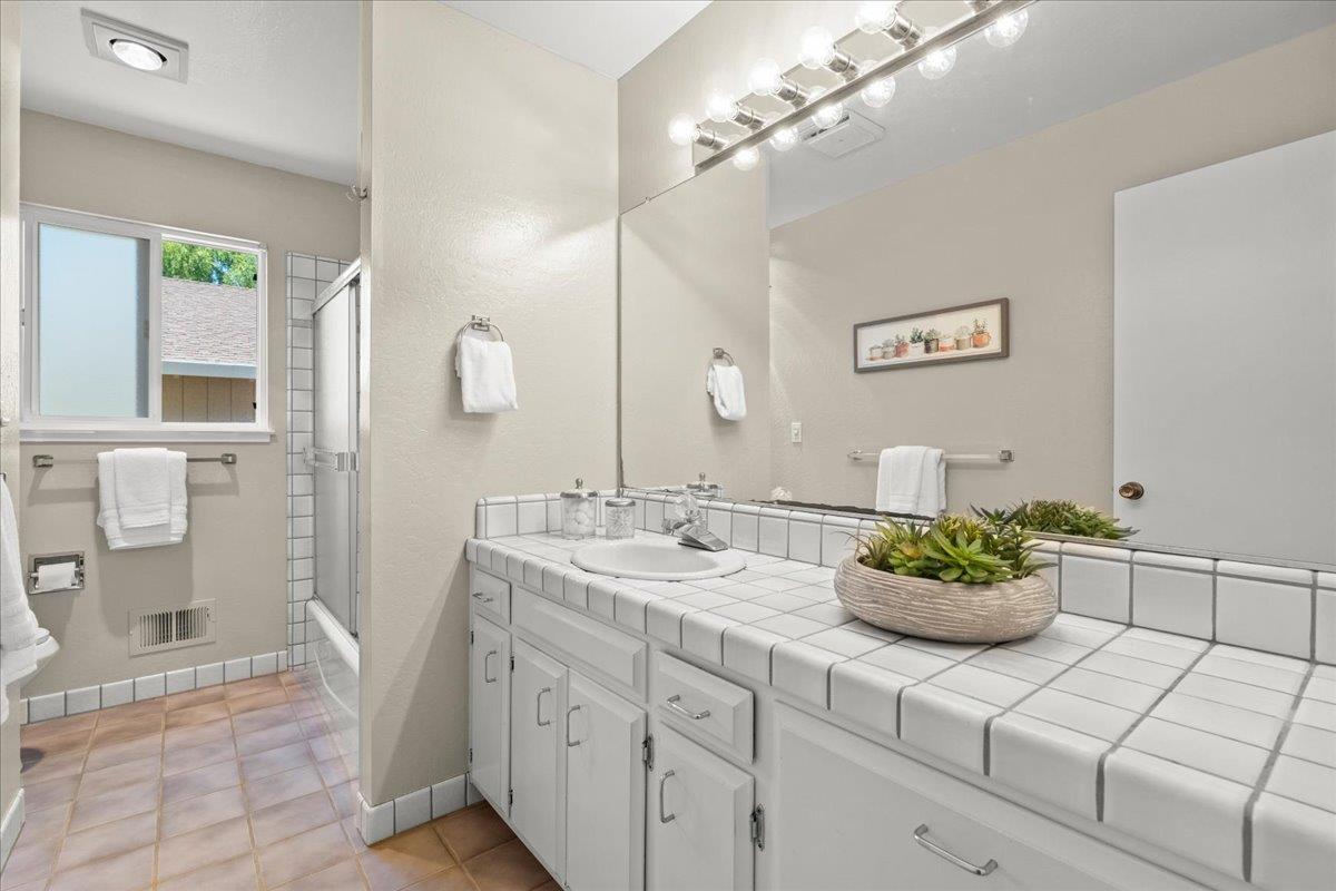 661 Prospect Heights