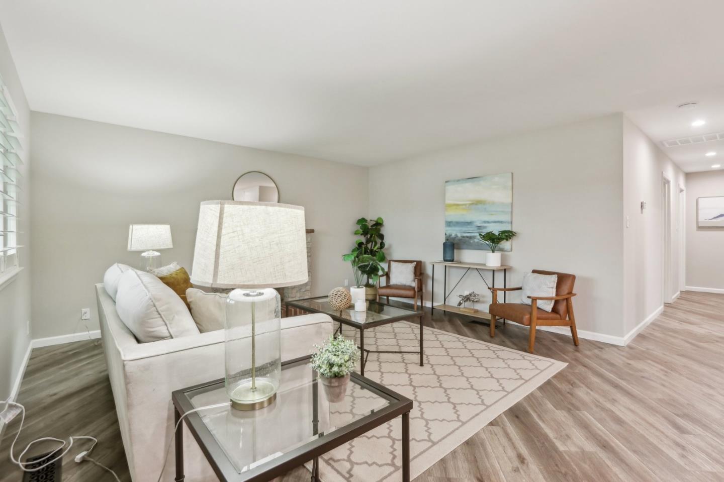 8411 Diane CT