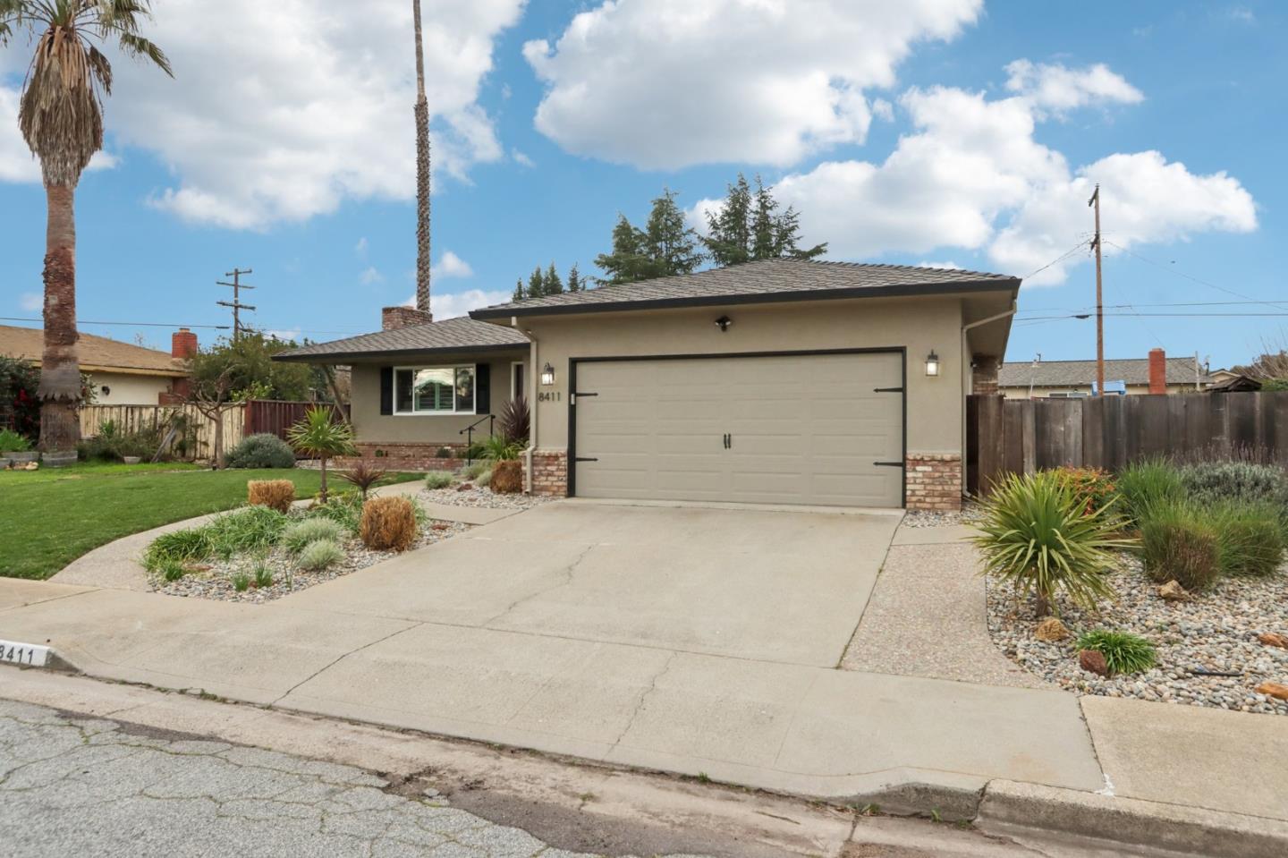 8411 Diane CT
