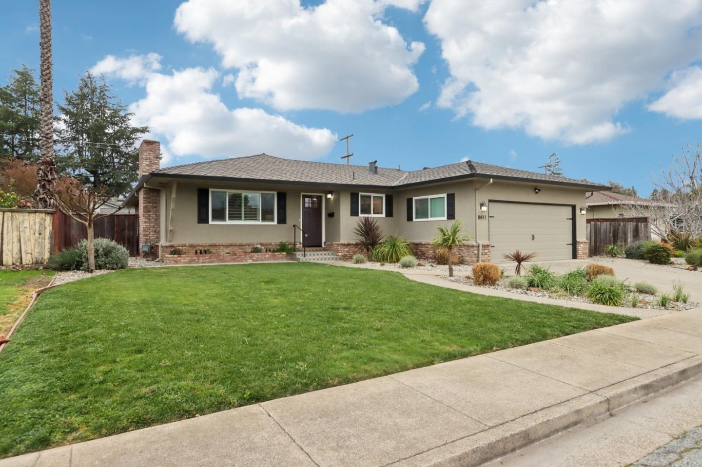 8411 Diane CT