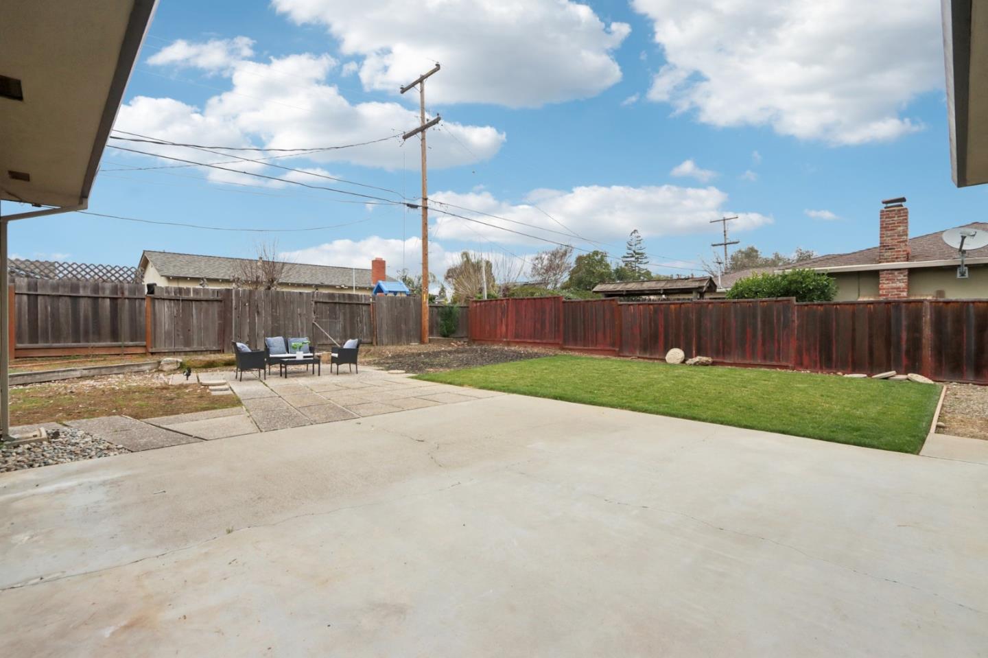 8411 Diane CT