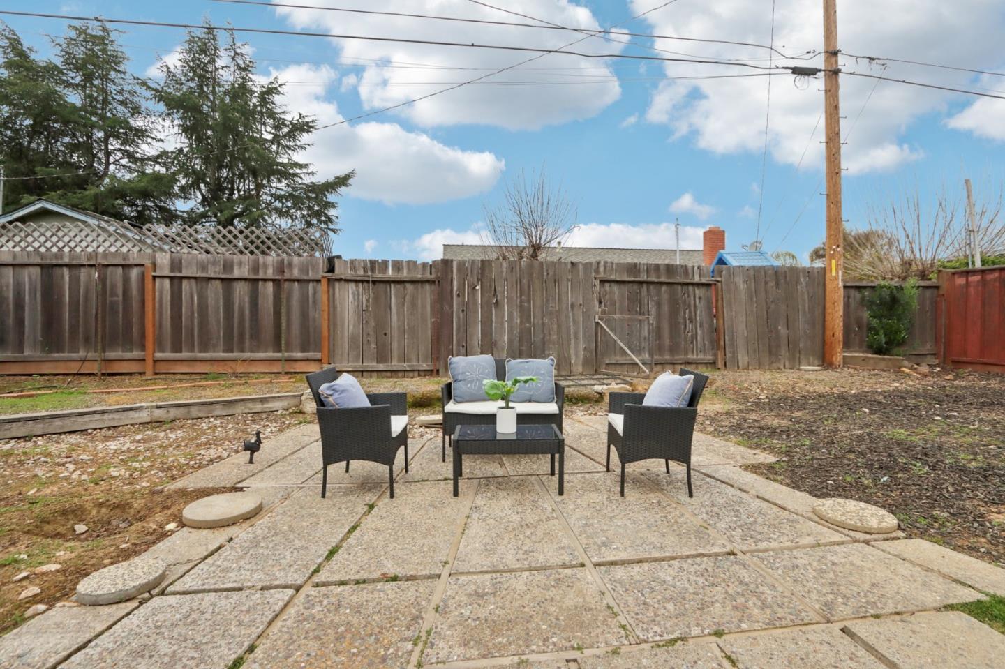 8411 Diane CT