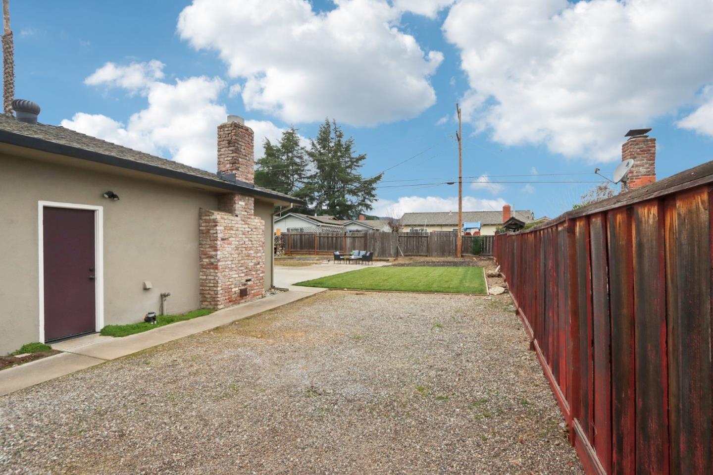 8411 Diane CT