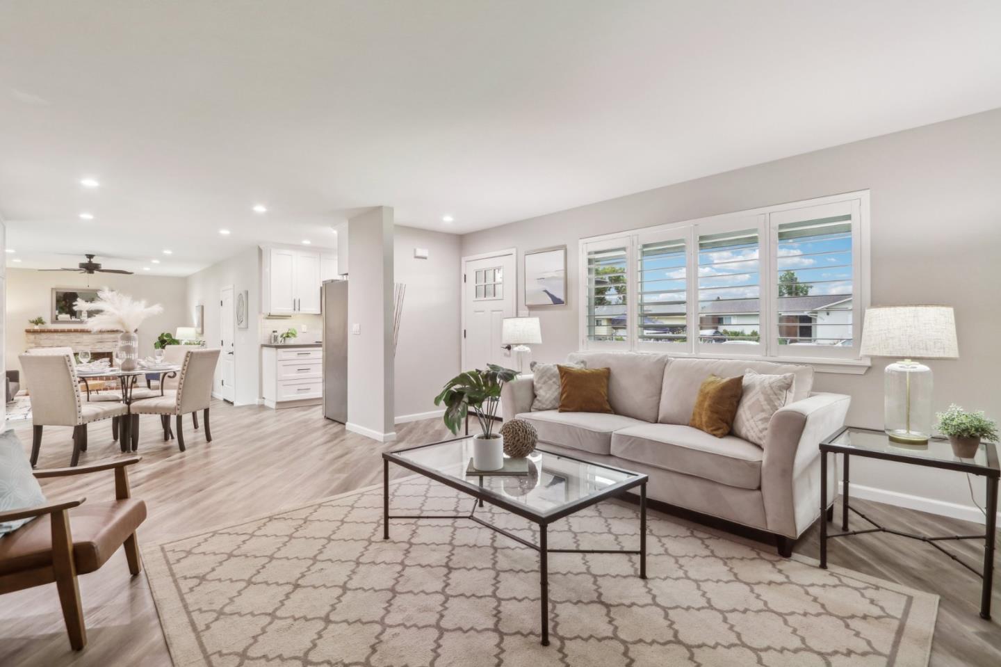 8411 Diane CT