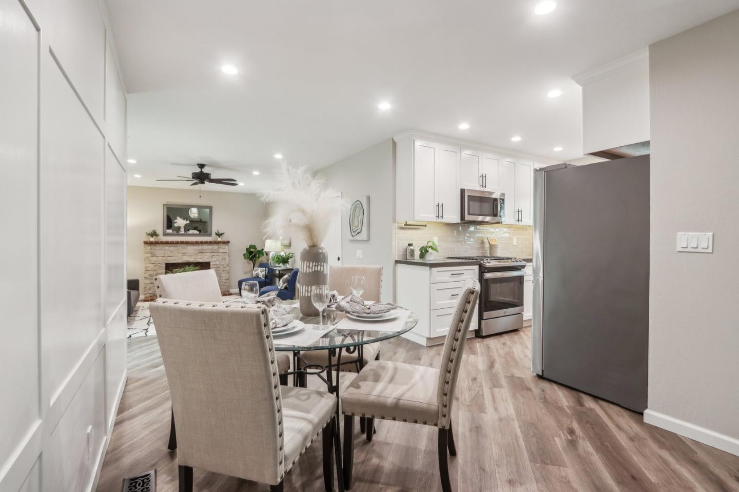 8411 Diane CT